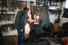forging the blade