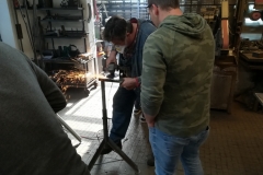 grinding the blades sides