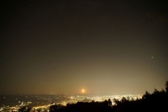 2020-07-09-2354-Moon-rising-over-Graz-15mm-f4.5-15s-ISO1600