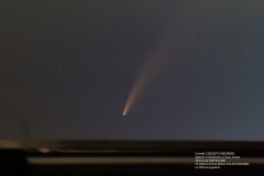 2020-07-14-C2020-F3-NEOWISE-Am-Arlandgrund-A99ii-70-200@200mm-f2.8-30x4s-ISO1600-levels-label