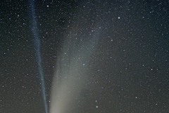 2020-07-20-C2020-F3-NEOWISE-Plankogel-A99ii-85-f1.4@-f3.5-20x90s-ISO1600-levels-label
