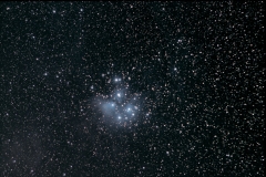M45 200mm f4.0 19x300s, Sony Alpha 58, Star Adventurer, Weinebene 2017-01-26